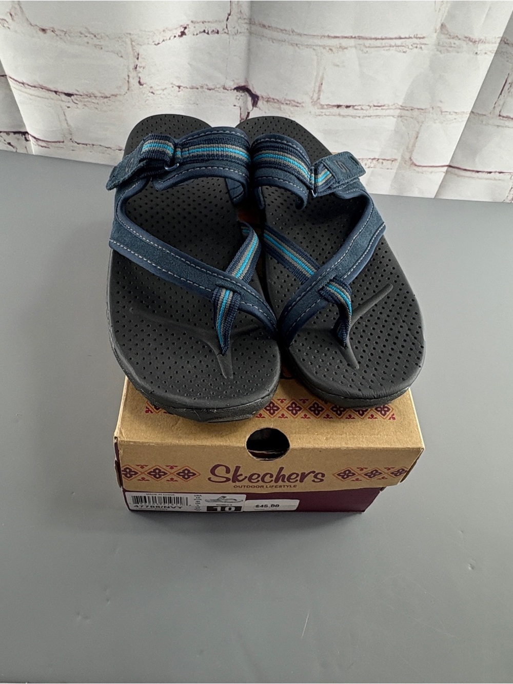 Skechers Reggae Ziggy Sandals 10 NIB